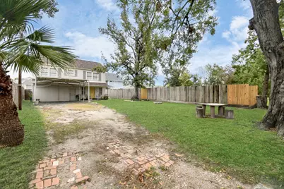 109 Amundsen Street, Houston, TX 77009 - Photo 33