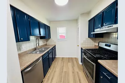 340 N Houston Street #7, Webster, TX 77598 - Photo 7