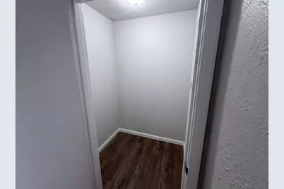 5923 Van Fleet Street, Houston, TX 77033 - Photo 15