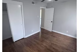 5923 Van Fleet St, Houston, TX 77033 - Photo 17