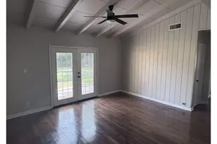 5923 Van Fleet St, Houston, TX 77033 - Photo 9