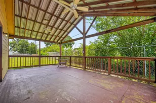 10919 Lockgate Ln, Houston, TX 77048 - Photo 29
