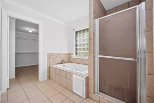10919 Lockgate Ln, Houston, TX 77048 - Photo 23