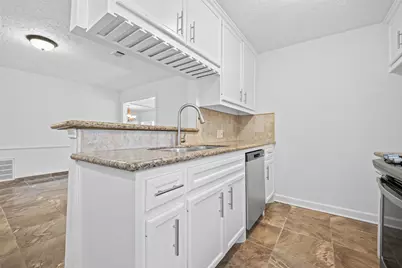 10919 Lockgate Lane, Houston, TX 77048 - Photo 11