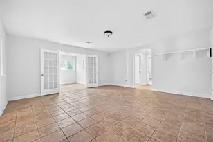 10919 Lockgate Ln, Houston, TX 77048 - Photo 13