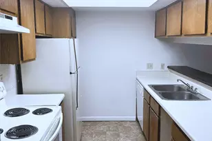 2820 S Bartell Dr, Houston, TX 77054 - Photo 3