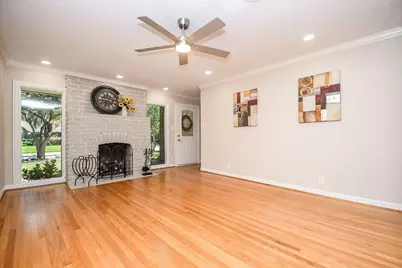 5315 Briarbend Drive, Houston, TX 77096 - Photo 11