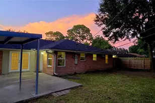 5315 Briarbend Dr, Houston, TX 77096 - Photo 9