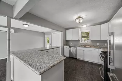 2439 S Austin Avenue, Pearland, TX 77581 - Photo 3