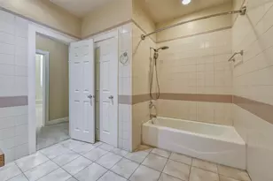 2309 Harborside Dr, Galveston, TX 77550 - Photo 5