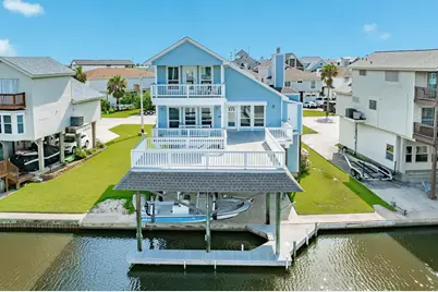 325 Admiral Circle, Tiki Island, TX 77554 - Photo 1