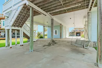 325 Admiral Circle, Tiki Island, TX 77554 - Photo 31