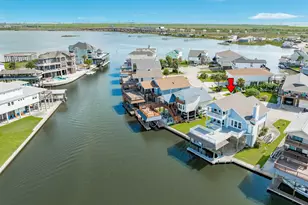 325 Admiral Cir, Tiki Island, TX 77554 - Photo 3