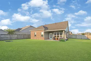 13210 Torino Dr, Mont Belvieu, TX 77535 - Photo 5