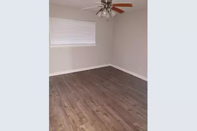 5946 Lattimer Drive, Houston, TX 77035 - Photo 7