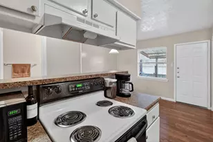 1400 Summit St, College Station, TX 77845 - Photo 7