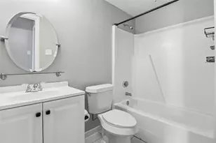 10122 Waterstone Dr, Houston, TX 77042 - Photo 13