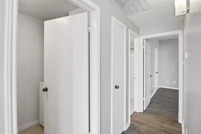 10122 Waterstone Drive, Houston, TX 77042 - Photo 17