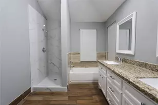 16307 Hidden Gate Ct, Sugar Land, TX 77498 - Photo 9