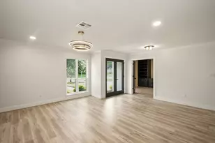 6106 Rutherglenn Dr, Houston, TX 77096 - Photo 9