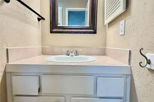 5801 Lumberdale Rd, Houston, TX 77092 - Photo 17