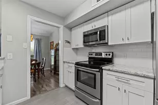 59 Hideaway Dr, Friendswood, TX 77546 - Photo 11