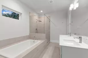 836 Fisher St, Houston, TX 77018 - Photo 17