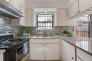 14633 Perthshire Rd, Houston, TX 77079 - Photo 17