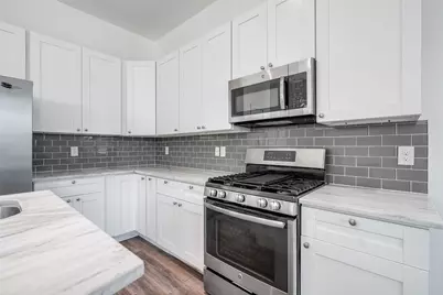 308 E 39th Street, Houston, TX 77018 - Photo 9