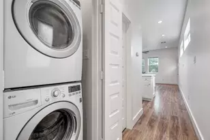 308 E 39th St, Houston, TX 77018 - Photo 11