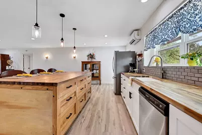 701 S Southwind Trail, Cleveland, TX 77328 - Photo 7