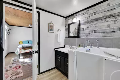 701 S Southwind Trail, Cleveland, TX 77328 - Photo 43