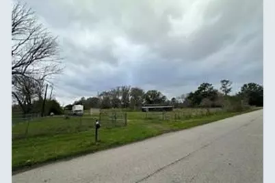 111 County Road 1333, Liberty, TX 77575 - Photo 9