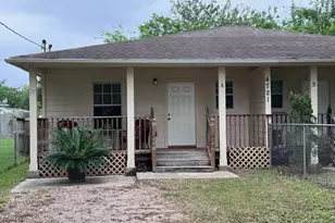 4721 9th St, Bacliff, TX 77518 - Photo 1