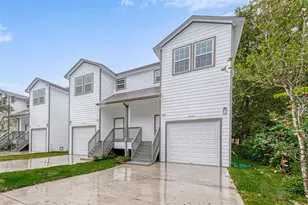 2528 S Texas Ave St, Pearland, TX 77581 - Photo 1