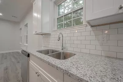 2528 S Texas Avenue Street #A, Pearland, TX 77581 - Photo 21
