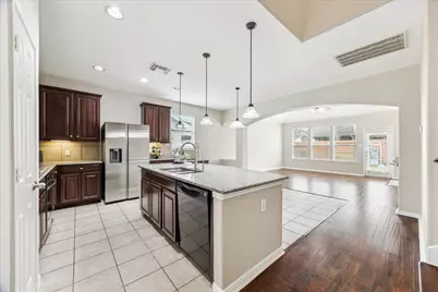 2109 Drake Falls Drive, Pearland, TX 77584 - Photo 9