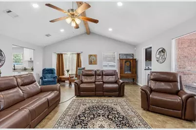 607 Brook Hollow Drive, Conroe, TX 77385 - Photo 17