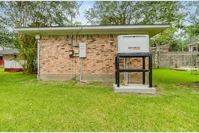 607 Brook Hollow Drive, Conroe, TX 77385 - Photo 7
