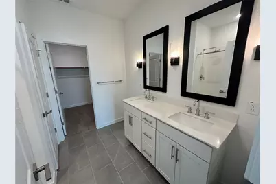 7811 Jade Crest Drive, Angleton, TX 77515 - Photo 7