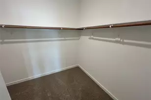 7811 Jade Crst Dr, Angleton, TX 77515 - Photo 9