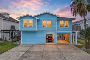 214 Sampan Dr, Tiki Island, TX 77554 - Photo 1