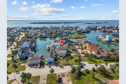 214 Sampan Drive, Tiki Island, TX 77554 - Photo 49