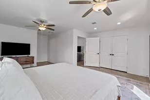 214 Sampan Dr, Tiki Island, TX 77554 - Photo 13
