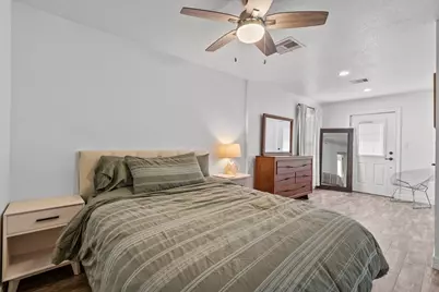 214 Sampan Drive, Tiki Island, TX 77554 - Photo 33