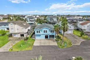 214 Sampan Dr, Tiki Island, TX 77554 - Photo 3