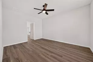 15655 Coneflower Hls Dr, Houston, TX 77090 - Photo 13
