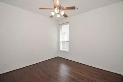606 Floriencia St, Sugar Land, TX 77479 - Photo 25