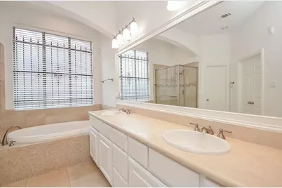 606 Floriencia St, Sugar Land, TX 77479 - Photo 21