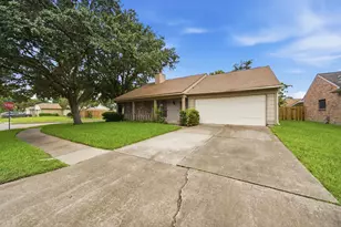 13334 Wells River Dr, Houston, TX 77041 - Photo 3